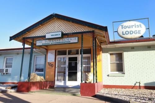 Tourist Motel 3*